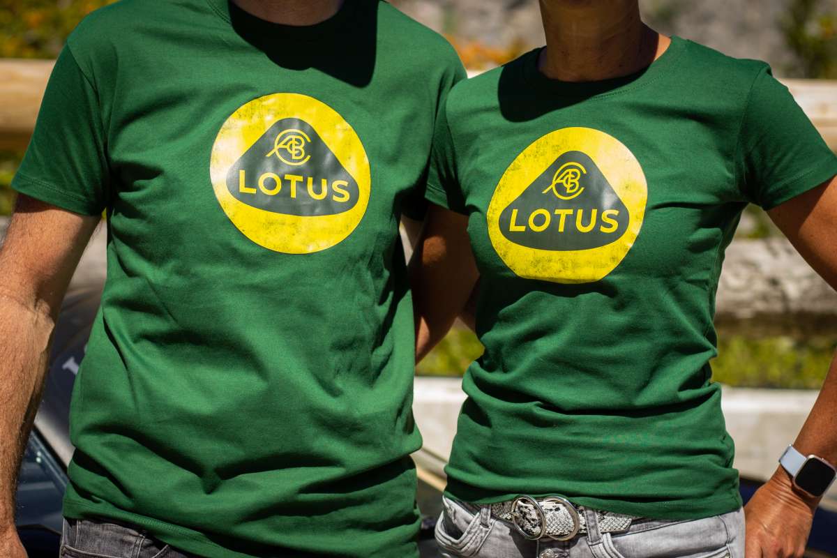 Lotus Logo TShirt/ woman Lotus Shop Lotus Merchandise & Cars