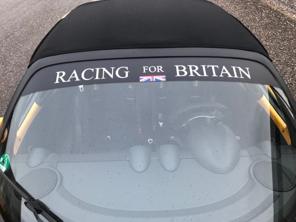 Blendstreifen Frontscheibe " Racing for Britain"