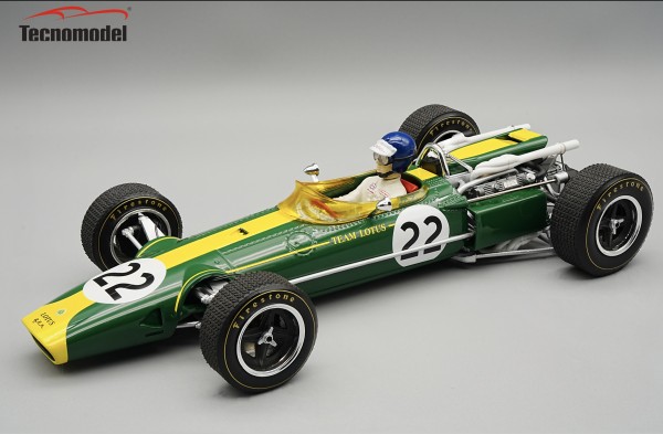 Lotus Type 43 mit Fahrer/ Nr.22